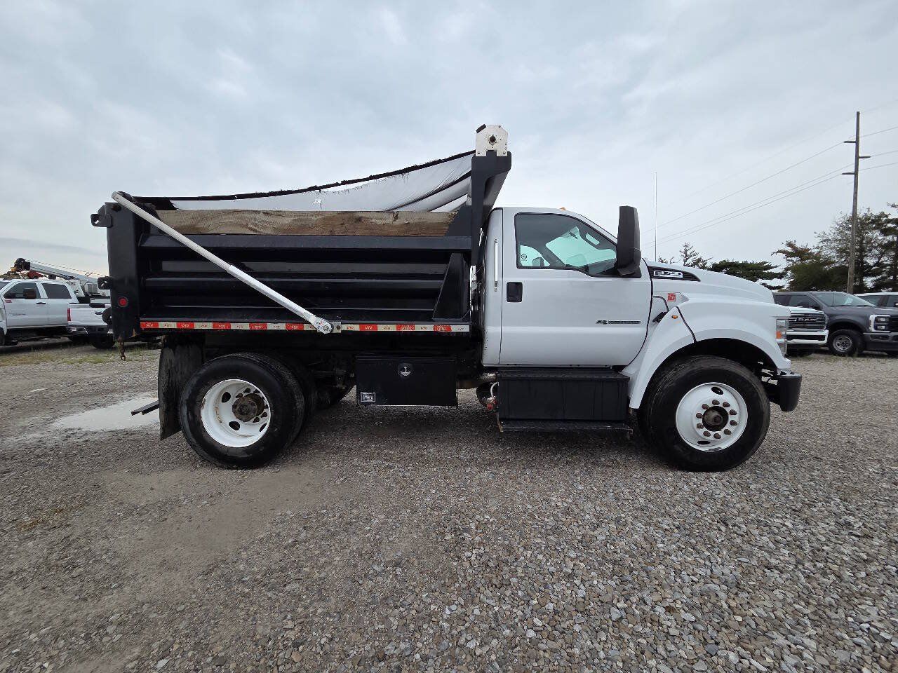 Used 2021 Ford F750 2WD Regular Cab Super Duty image 9