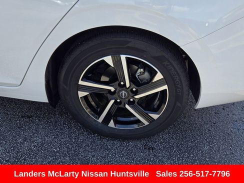 Used 2025 Nissan Sentra SV FWD image 12