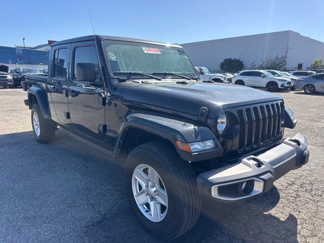 Used 2022 Jeep Gladiator Sport AWD/4WD image 3