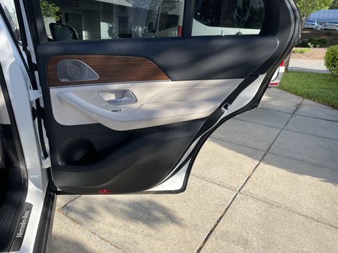 Certified 2024 Mercedes-Benz GLE 450 4MATIC image 42