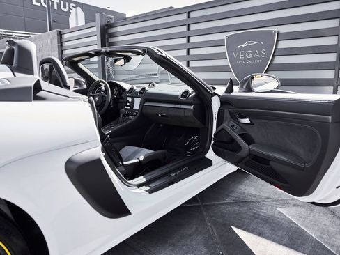 Used 2025 Porsche 718 Boxster Spyder RS RWD image 33