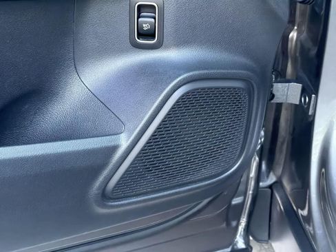 Used 2023 Mercedes-Benz GLB 250 GLB 250 image 24