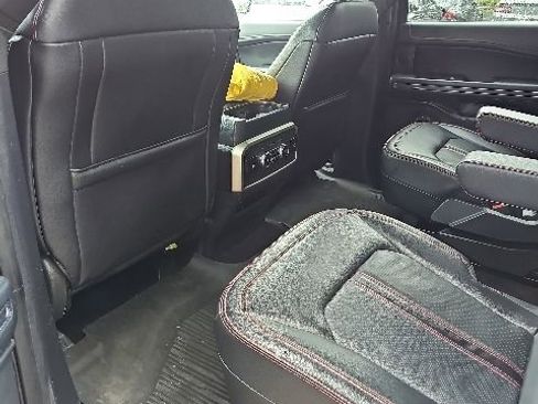 Used 2023 Ford Expedition Limited AWD/4WD image 10