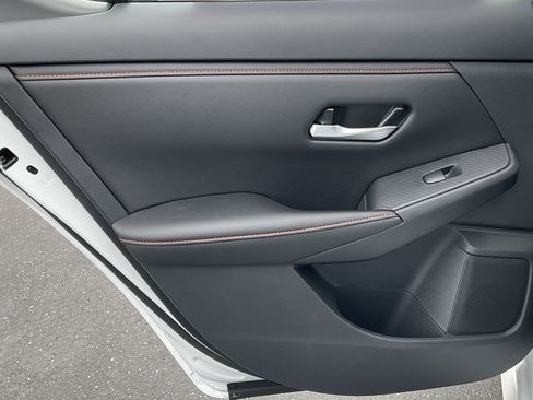 Used 2025 Nissan Sentra SR image 32