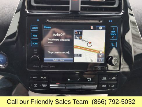 Certified 2017 Toyota Prius Three Touring w/ Carpet Mat Package image 21