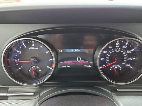 Used 2024 Kia Carnival LX image 21