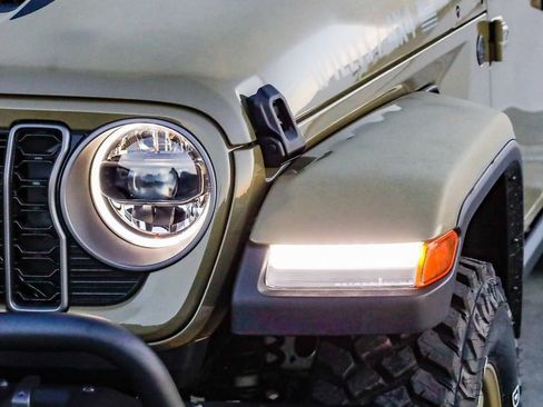 New 2026 Jeep Gladiator Willys AWD/4WD image 5