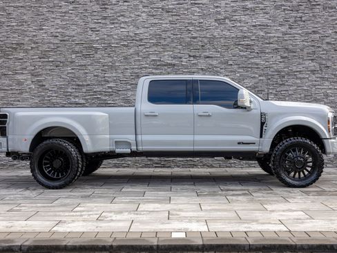 Used 2026 Ford F450 Platinum image 11
