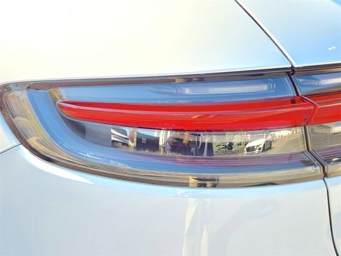 Used 2023 Porsche Macan S image 26