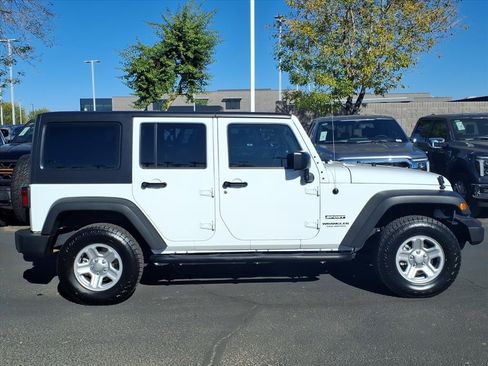 Used 2017 Jeep Wrangler Unlimited Sport image 3