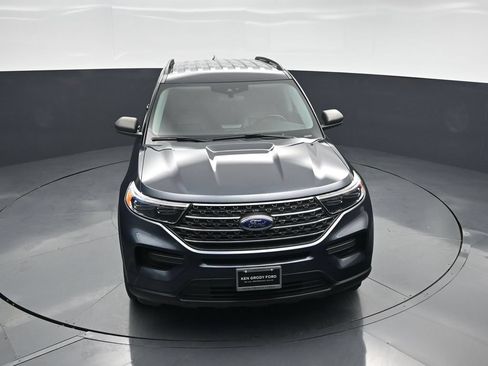 Used 2023 Ford Explorer XLT RWD image 38