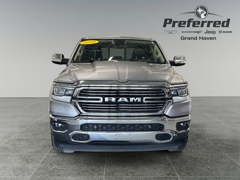 Used 2019 RAM 1500 Laramie AWD/4WD image 11