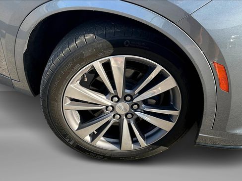 Used 2020 Cadillac XT6 Premium Luxury image 9