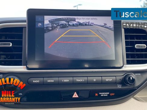 New 2025 Hyundai Venue SEL image 21