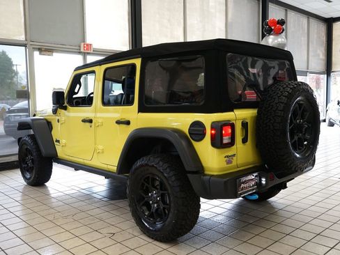 Used 2024 Jeep Wrangler Unlimited AWD/4WD image 5