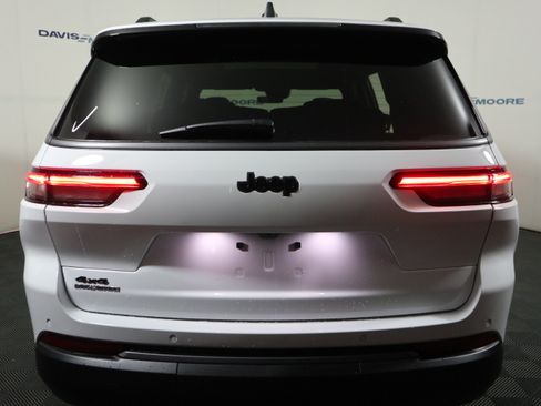 New 2026 Jeep Grand Cherokee L Limited AWD/4WD image 7