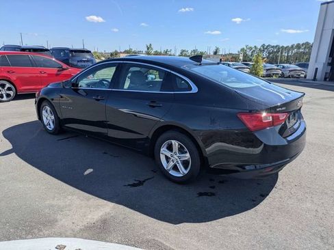 Used 2022 Chevrolet Malibu LS w/ Driver Confidence Package II FWD image 5