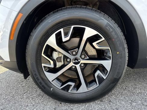 Certified 2023 Kia Sportage EX image 16