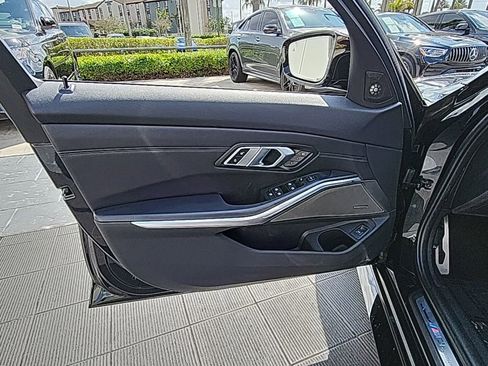 Used 2021 BMW M3 Competition w/ Executive Package image 30