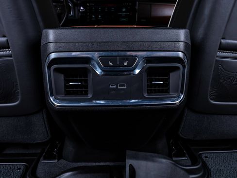 Used 2025 GMC Sierra 1500 Denali Ultimate w/ LPO, Utility Wall Package AWD/4WD image 34