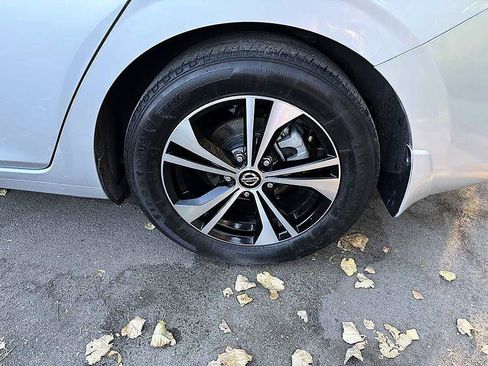Used 2022 Nissan Sentra SV FWD image 8