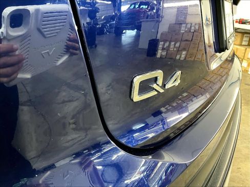 Used 2023 Audi Q4 e-tron Premium Plus w/ Premium Plus RWD image 10