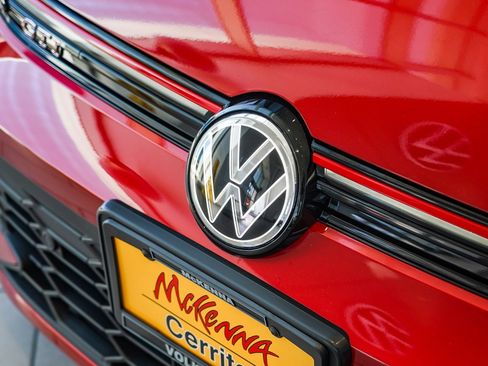 New 2025 Volkswagen GTI SE image 3