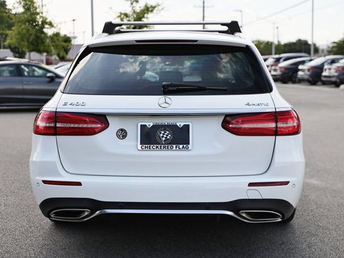 Used 2017 Mercedes-Benz E 400 4MATIC Wagon image 10