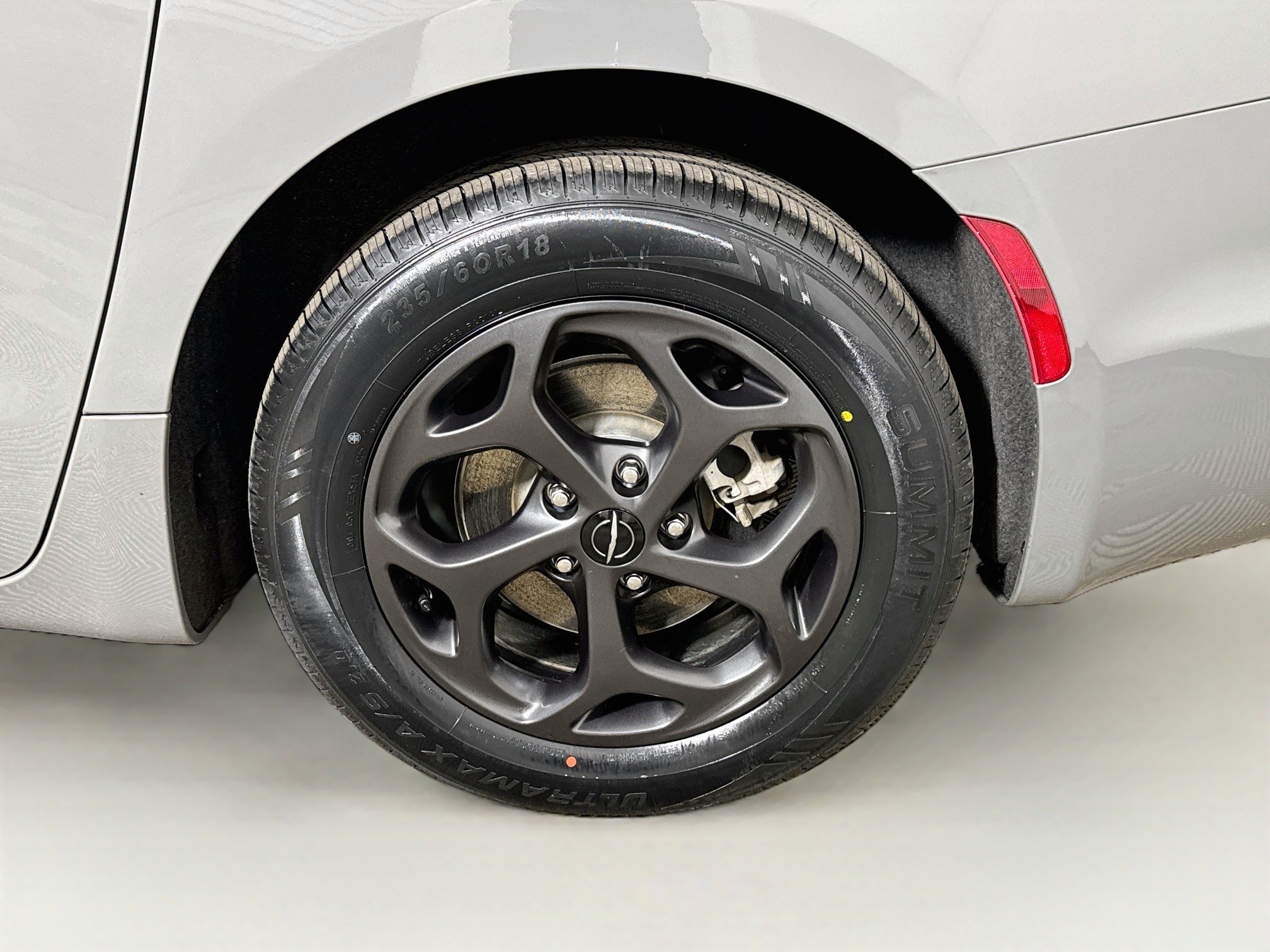 Used 2023 Chrysler Pacifica Touring-L w/ S Appearance Package FWD image 28