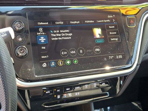 Used 2023 Chevrolet Bolt EUV LT image 20