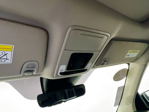 Used 2023 Honda Pilot Elite image 14