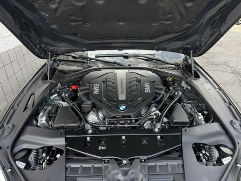 Used 2017 BMW 650i Convertible image 5