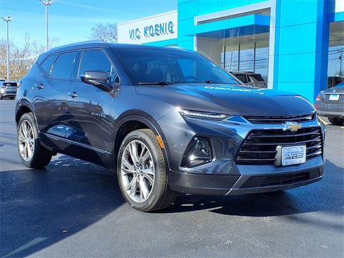 Used 2022 Chevrolet Blazer Premier image 2