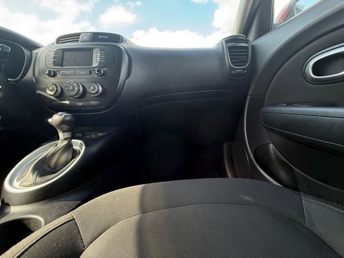 Used 2019 Kia Soul FWD image 22