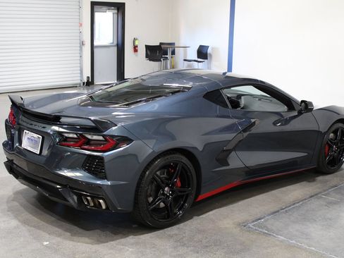 Used 2021 Chevrolet Corvette Stingray Coupe w/ Z51 Performance Package RWD image 16