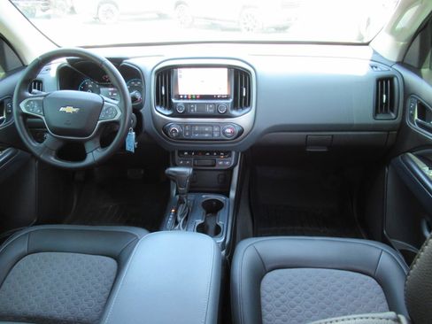 Used 2019 Chevrolet Colorado Z71 image 12