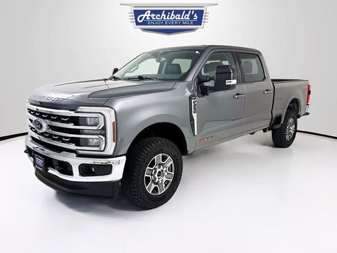 Used 2024 Ford F250 Lariat image 3