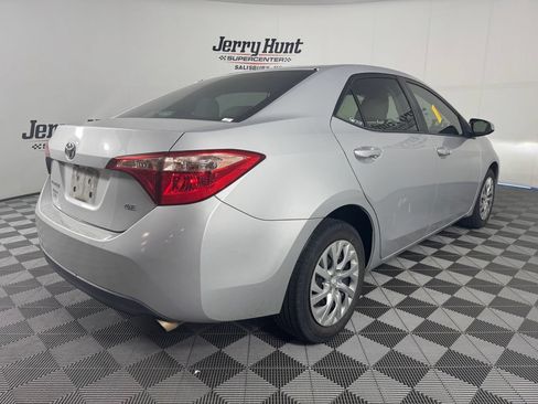 Used 2017 Toyota Corolla LE FWD image 7