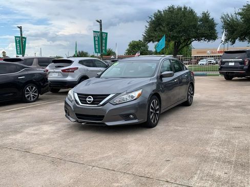 Used 2018 Nissan Altima 2.5 SV FWD image 4