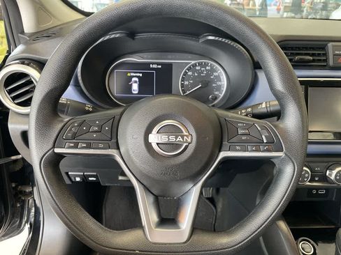 Used 2023 Nissan Versa SV FWD image 17