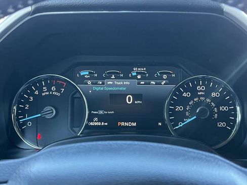 Used 2019 Ford F150 Lariat image 34