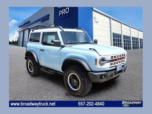 Used 2024 Ford Bronco Heritage Edition image 1
