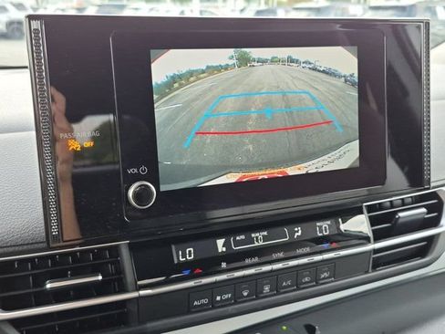 Certified 2026 Toyota Sienna LE AWD/4WD image 13