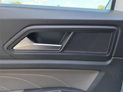 Used 2022 Volkswagen Atlas Cross Sport SEL R-Line image 26