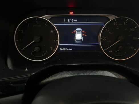 Used 2025 Nissan Pathfinder SV AWD/4WD image 42
