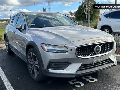 Used 2025 Volvo V60 B5 Cross Country Plus