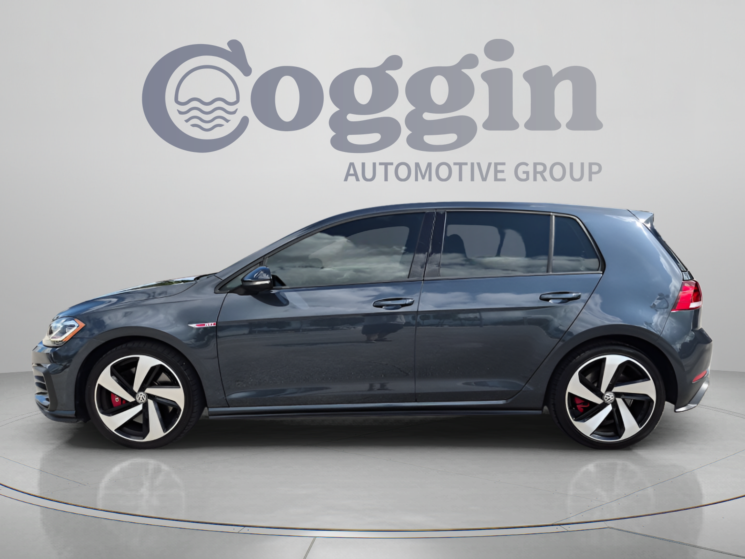Used 2020 Volkswagen GTI SE FWD image 3