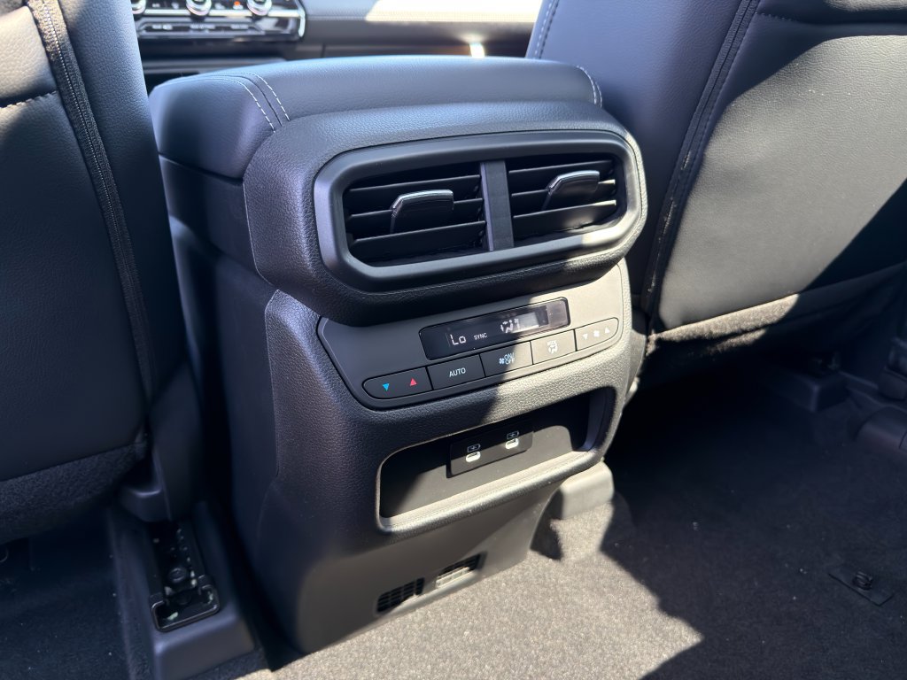 New 2026 Honda Pilot Touring image 39
