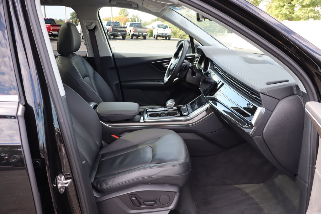 Used 2024 Audi Q7 3.0T Premium Plus AWD/4WD image 34
