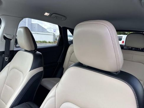 Certified 2021 Ford Escape Titanium image 23